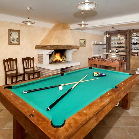 Santa Domenica Near Porec With Play Room, Beautiful Tavern & Garden Βίλα Labinci