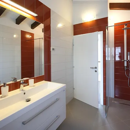 Santa Domenica Near Porec With Play Room, Beautiful Tavern & Garden Βίλα Labinci